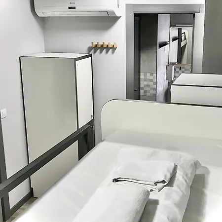 Хостел Quartier Casco Viejo Бильбао